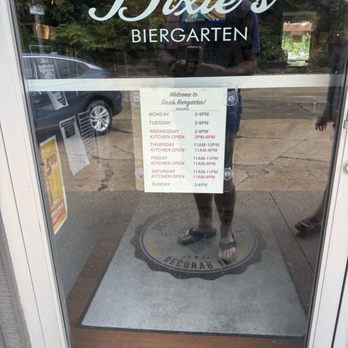Dixie's Biergarten - Beer Bar Near Me - Decorah, Iowa