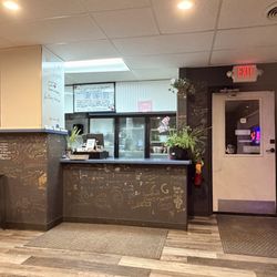 Nana's Eggrolls - Front counter
