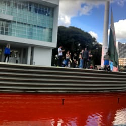 Palácio Iguaçu - Manifestação em repúdio ao dia 29 de abril.