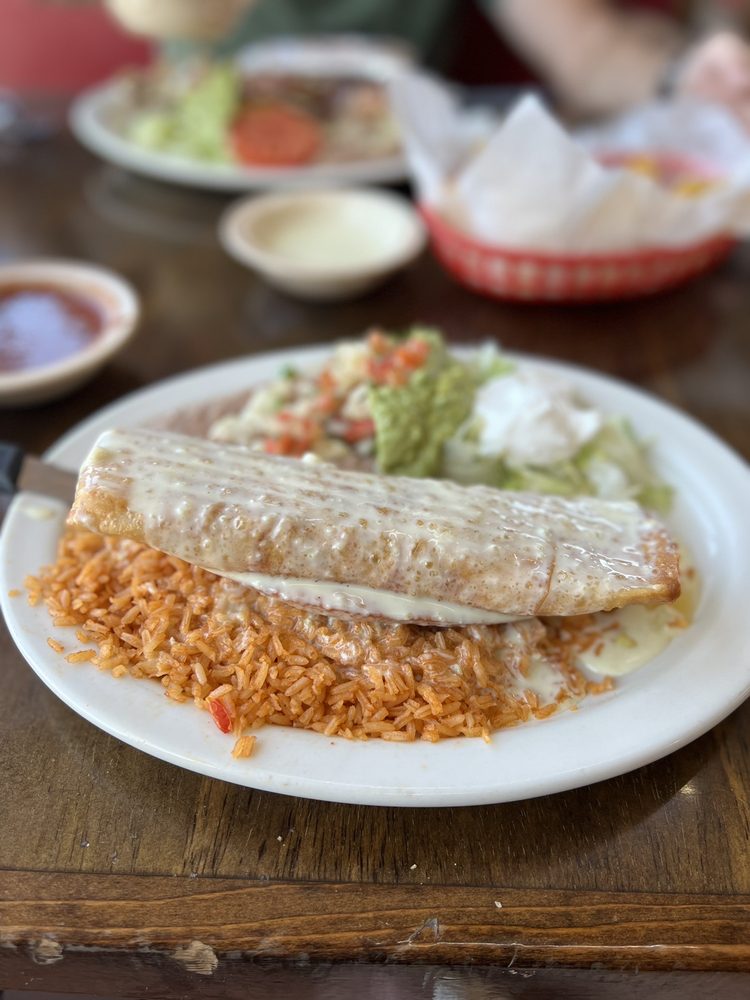 EL TAPATIO TRES Updated October 2024 22 Photos & 11 Reviews 1009