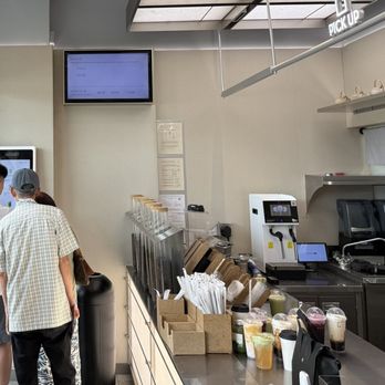 Heytea - Kiosk and store front - Bubble Tea Near Me - Monterey Park, California