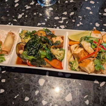 Noi Thai Cuisine - Eggplant Tofu and Vegetarian Pad Thai - Thai Near Me - Honolulu, Hawaii Noi Thai Cuisine - Eggplant Tofu and Vegetarian Pad Thai - Thai Near Me - Honolulu, Hawaii