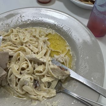 Mamas Pizza & Grill - Chicken alfredo - Pizza Near Me - Jacksonville, Florida Mamas Pizza & Grill - Chicken alfredo - Pizza Near Me - Jacksonville, Florida