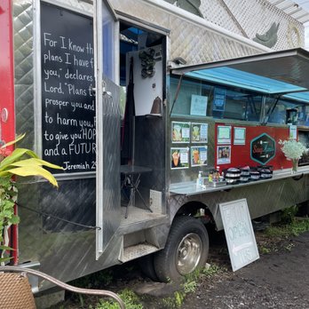 Saucy Mama's - Food truck - Food Trucks Near Me - Mountain View, Hawaii
