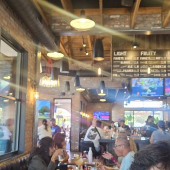 Finney's Crafthouse - New American Near Me - Camarillo, California