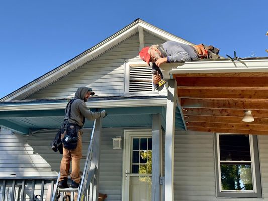 Family Ran & Veteran Operated! - Call Now, Call Today! (816) 737-8620

Ace Guttering & Siding provides gutter cleaning, replacement, and repair as well as siding repair and fascia board replacement to Kansas City, MO, and surrounding areas.