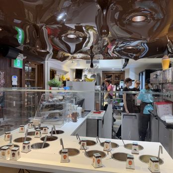 Chocolato - Desserts Near Me - Mont-Tremblant, Quebec
