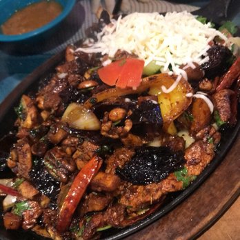 Polvos South - Fajita al Guajillo - Mexican Near Me - Austin, Texas