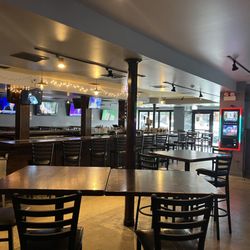 Coach’s Bar & Grill