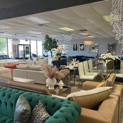 512 Furniture - Beautiful interior