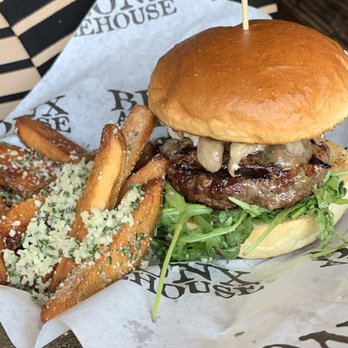 Bronx Alehouse - House burger - American Near Me - Bronx, New York