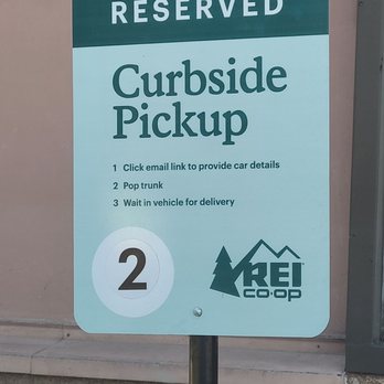 REI - Curbside pickup parking right in front - Outdoor Gear Near Me - Manhattan Beach, California