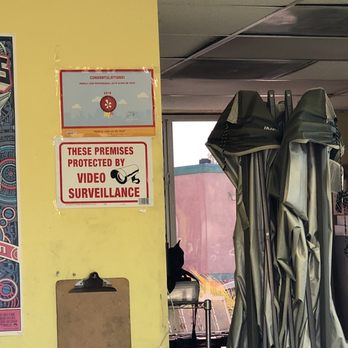 Professional Auto Glass - What a mess of a shop!!!!! - Auto Glass Services Near Me - Walnut, California