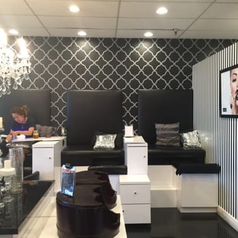 GLO Nail Bar - Cindy seats! - Nail Salons Near Me - Costa Mesa, California
