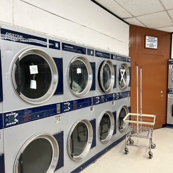 Cedar Glen Laundromat - Dryers - Laundromat Near Me - Cedar Glen, California Cedar Glen Laundromat - Dryers - Laundromat Near Me - Cedar Glen, California