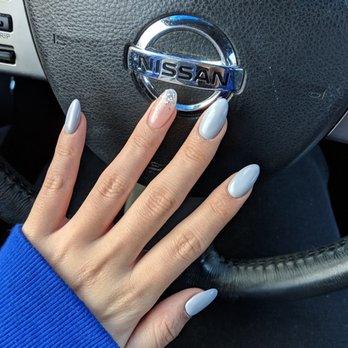Uptown Nails - Acrylic full set - Nail Salons Near Me - Issaquah, Washington