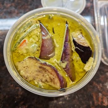 Thai Table  - Green curry top view - Thai Near Me - Berkeley, California