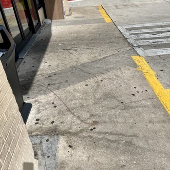 H-E-B - Main entrance - Grocery Near Me - Austin, Texas