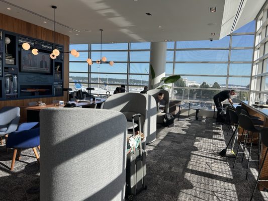 Centurion Lounge by null