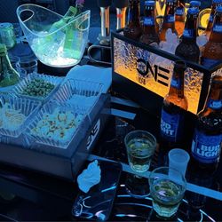 The One Karaoke & Lounge - Food, and beverages