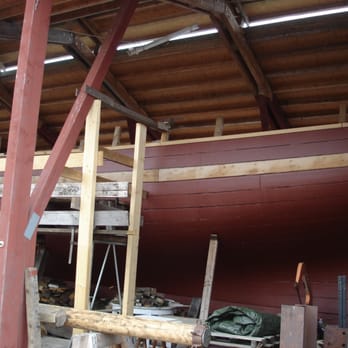 Museumswerft - Die dänische Yacht in der grossen Werfthalle - Landmarks & Historical Buildings Near Me - Flensburg, SH