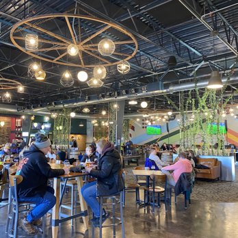 Ope Brewing - people sitting at tables and eating - Beer Bar Near Me - Milwaukee, Wisconsin