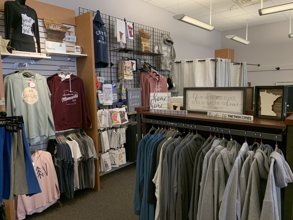 The Charming Lily Boutique, Apple Valley Roadtrippers