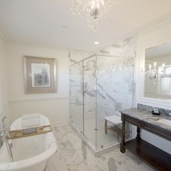 Grand King 2nd Floor Bathroom @ Dominion House boutique hotel