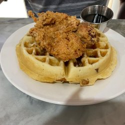 Brunch Junkie - Boogie down Bronx