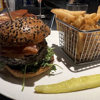 Yard House - Blue bacon burger - New American Near Me - Virginia Beach, Virginia Yard House - Blue bacon burger - New American Near Me - Virginia Beach, Virginia