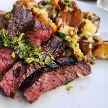 151 Kitchen | Bar - Hanger steak - Cocktail Bars Near Me - Elmhurst, Illinois