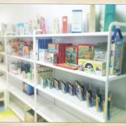 香港工業中心 - Alice wooden toys  愛麗絲絲  兒童益智木製玩具專賣店 B座1樓3G室