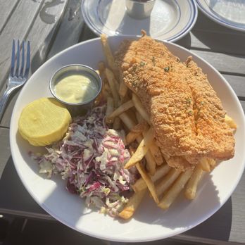 Zeke's Restaurant - Classic Southern Fish Fry - Salad Near Me - Orange Beach, Alabama