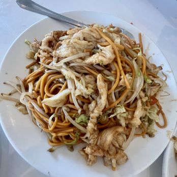 Oriental Chinese cuisine - Chow mien - Chinese Near Me - Placentia, California