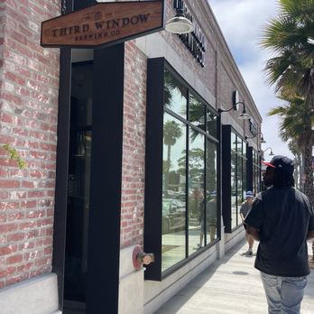 Third Window Brewing - Breweries Near Me - Carpinteria, California