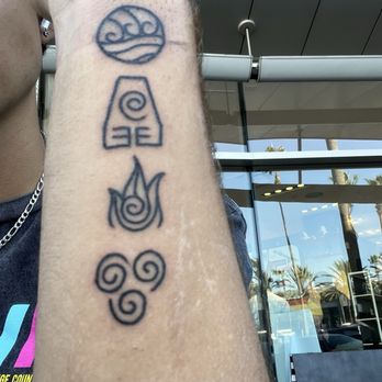 Hang Loose Tattoo - Tattoo Near Me - Costa Mesa, California