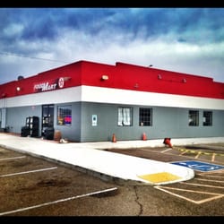 Grand Canyon Texaco - This Texaco has the cleanest bathrooms for 100 miles!