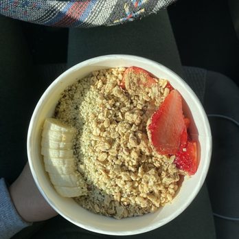 Qwench Juice Bar - P Bowl - Acai Bowls Near Me - Clovis, California
