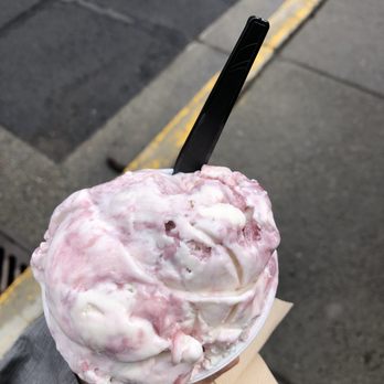 Ferdinand's Ice Cream Shoppe - Blackberry swirl single scoop - Ice Cream & Frozen Yogurt Near Me - Pullman, Washington