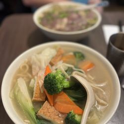 Happy Noodle House - Vegetable soup noodles