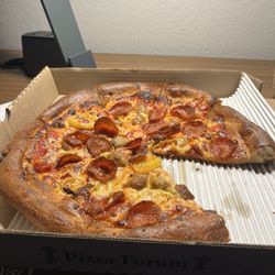 Greek's Pizzeria Shelbyville - Pepperoni Sausage Onion and banan peppers well done.