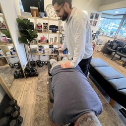 Santa Cruz Spine & Sport - Dr. Jorge Helping low disc low back pain with flexion extension table
