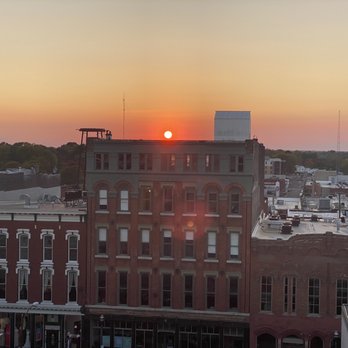Vantage Rooftop Lounge & Conservatory - Cocktail Bars Near Me - Springfield, Missouri