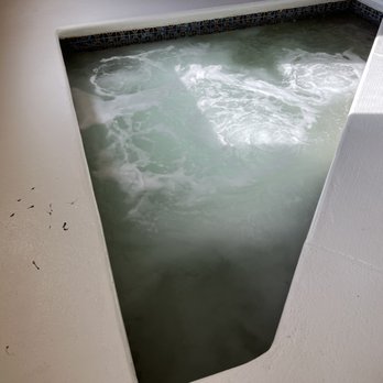 Fox Ridge Resort - The hot tub with nasty water and sperm floating - Resorts Near Me - North Conway, New Hampshire Fox Ridge Resort - The hot tub with nasty water and sperm floating - Resorts Near Me - North Conway, New Hampshire