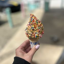 Danny's Ice Cream & Burgers