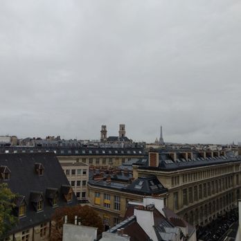 Hotel Saint Pierre - Not a bad view on the 7th floor - Hotels Near Me - Paris, 75