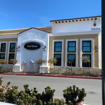 Yard House - Building - New American Near Me - Concord, California