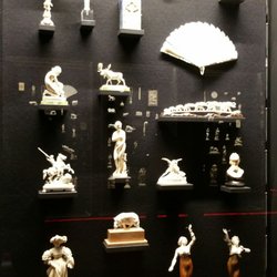 Deutsches Elfenbeinmuseum - Elfenbeinschnitzereien