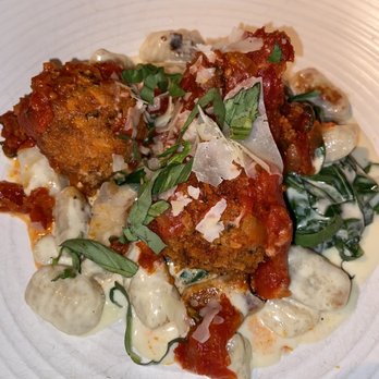 Vinny's on Windward - Italian Near Me - Alpharetta, Georgia
