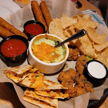 Applebee's Grill + Bar - Sampler Platter - American Near Me - El Cajon, California
